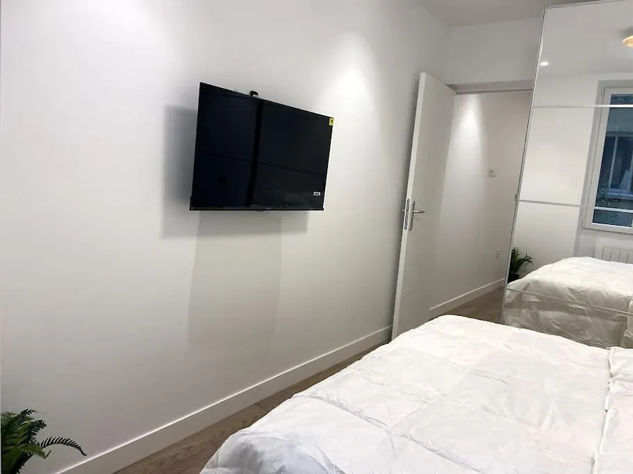 Cosy Apartment 3P - Place De L'Etoile Paris France