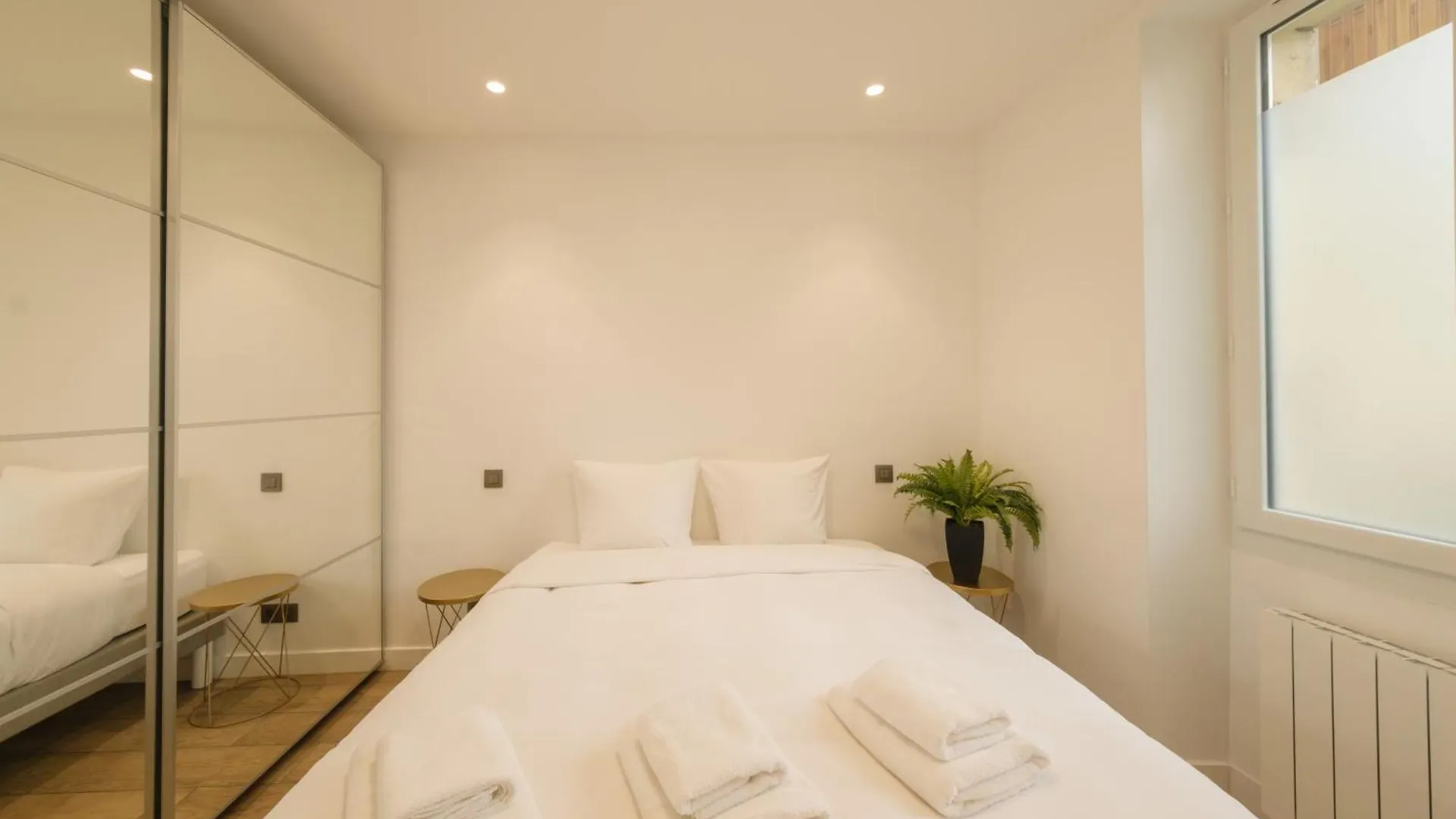 Cosy Apartment 3P - Place De L'Etoile Paris France